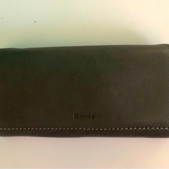 Roots, leather wallet - Picture 2 of 3